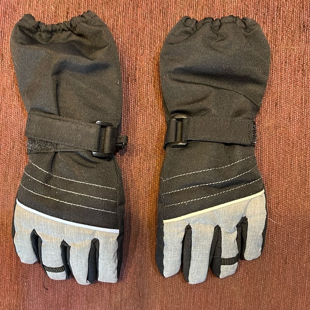 Wonder nation gloves